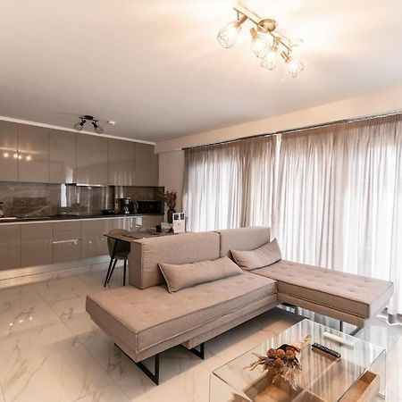 Μεζονέτα Με Θέα Στο Πάρκο Σταύρος Νιάρχος One Apartamento Atenas Exterior foto