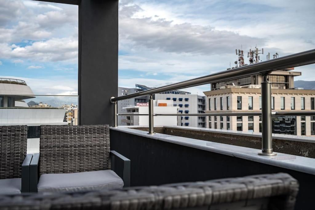 Μεζονέτα Με Θέα Στο Πάρκο Σταύρος Νιάρχος One Apartamento Atenas Exterior foto