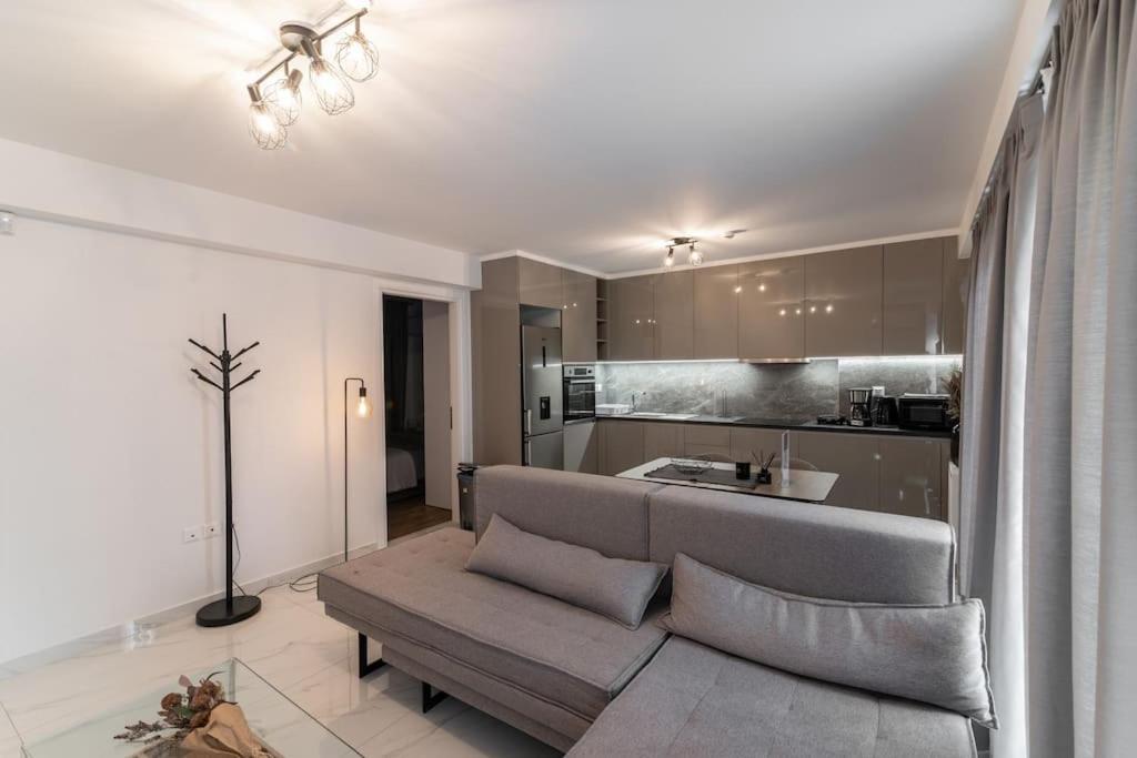 Μεζονέτα Με Θέα Στο Πάρκο Σταύρος Νιάρχος One Apartamento Atenas Exterior foto