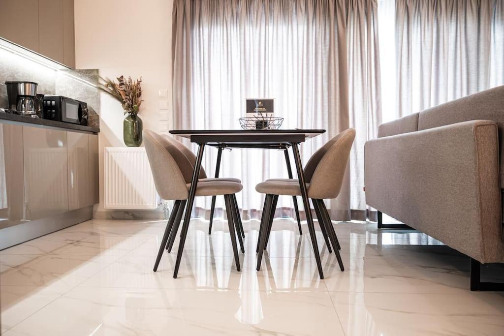 Μεζονέτα Με Θέα Στο Πάρκο Σταύρος Νιάρχος One Apartamento Atenas Exterior foto