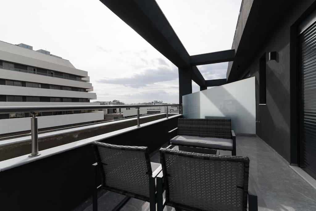 Μεζονέτα Με Θέα Στο Πάρκο Σταύρος Νιάρχος One Apartamento Atenas Exterior foto