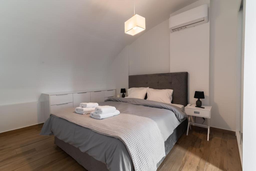 Μεζονέτα Με Θέα Στο Πάρκο Σταύρος Νιάρχος One Apartamento Atenas Exterior foto