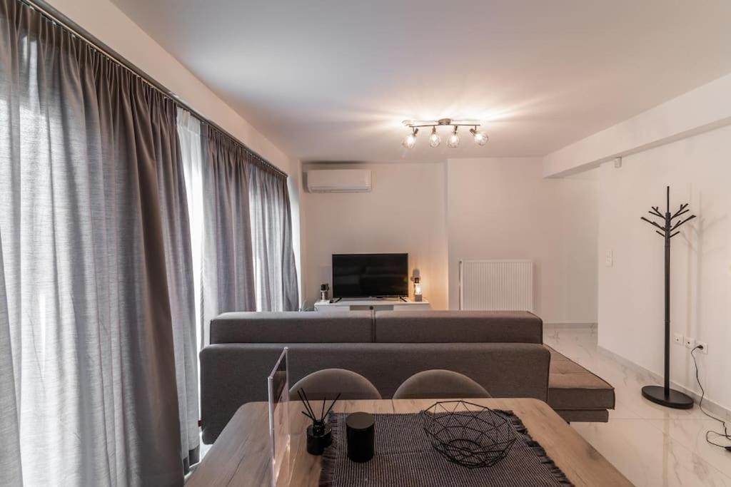 Μεζονέτα Με Θέα Στο Πάρκο Σταύρος Νιάρχος One Apartamento Atenas Exterior foto