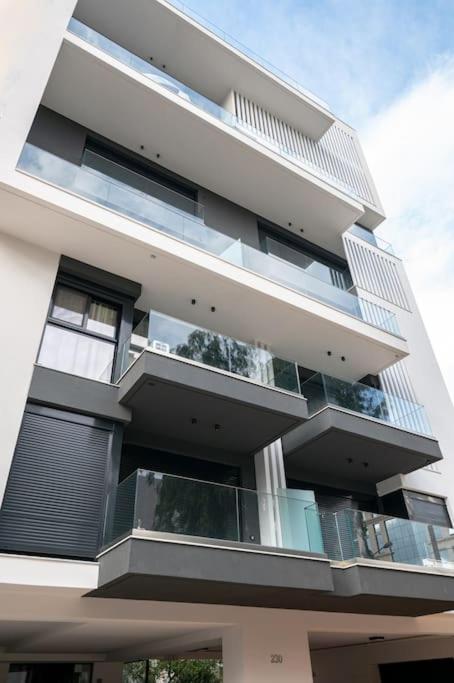 Μεζονέτα Με Θέα Στο Πάρκο Σταύρος Νιάρχος One Apartamento Atenas Exterior foto